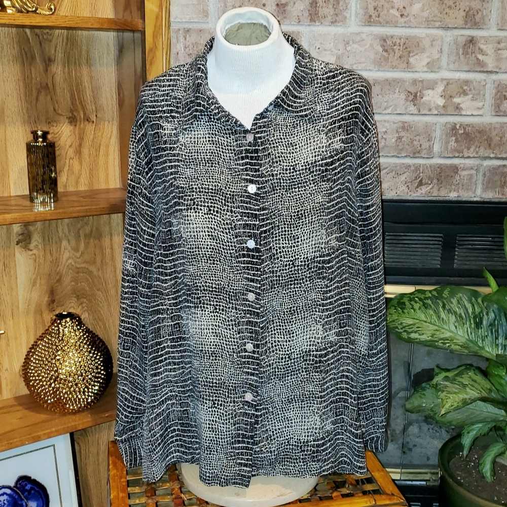 Notations Woman Blouse - Size 2X - Plus Size